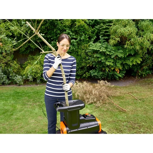 Black & Decker BLACK+DECKER Elektro-Leisehäcksler BEGAS5800 8 Black & Decker BLACK+DECKER Elektro-Leisehäcksler BEGAS5800 – Bild 6