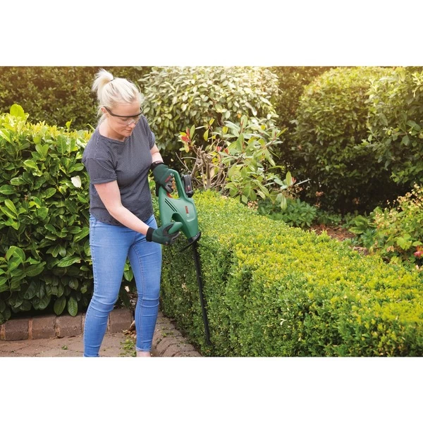 Bosch Akku-Heckenschere Easy HedgeCut 18-45 Solo 9 Bosch Akku-Heckenschere Easy HedgeCut 18-45 Solo – Bild 7
