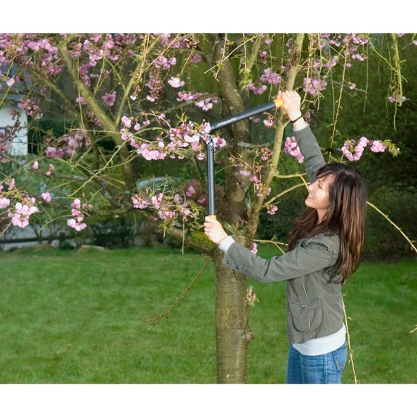 Fiskars PowerGear II Bypass Getriebe-Astschere L76 4 Fiskars PowerGear II Bypass Getriebe-Astschere L76 – Bild 2