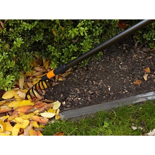 Fiskars QuikFit Rosenrechen 4 Fiskars QuikFit Rosenrechen – Bild 2