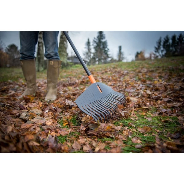 Fiskars Solid Laubbesen L 4 Fiskars Solid Laubbesen L – Bild 2