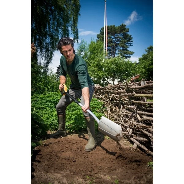 Fiskars Xact Gärtnerspaten, Spitz L 4 Fiskars Xact Gärtnerspaten, Spitz L – Bild 2